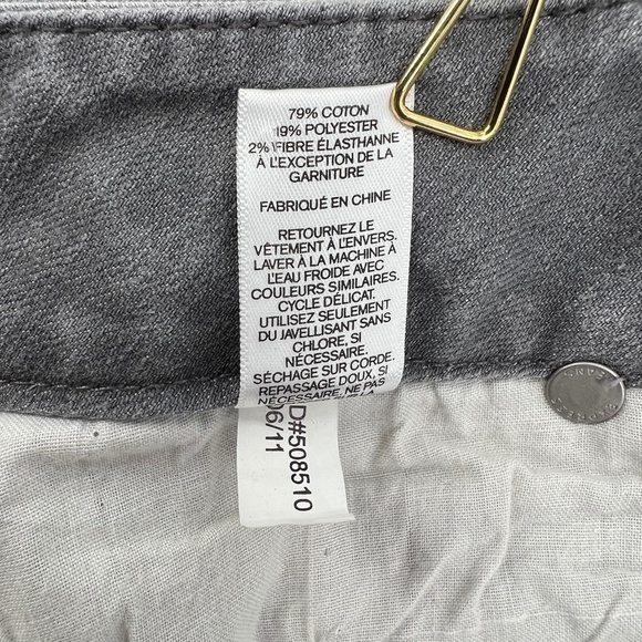 Express Gray Cuffed Hem Embellished Jean Shorts Size 2 Women's - Picture 7 of 8